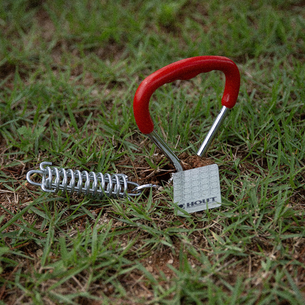 HOUT Groundie Dog Parking — Shock-Absorbing Tie-Out Stake for Dogs